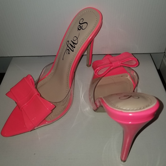 Shoes - Picture 2 of 4